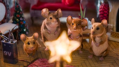 UN TOPOLINO SOTTO L'ALBERO di Henrik Martin Dahlsbakken