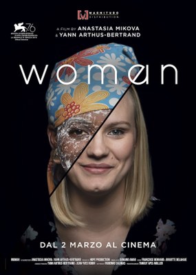WOMAN di Anastasia Mikova e Yann Arthus-Bertrand